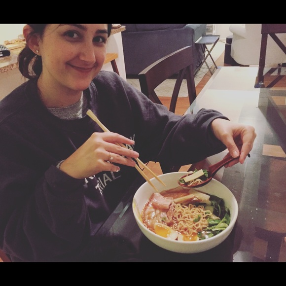 Meet your Posher, Shaina - Picture 2 of 5